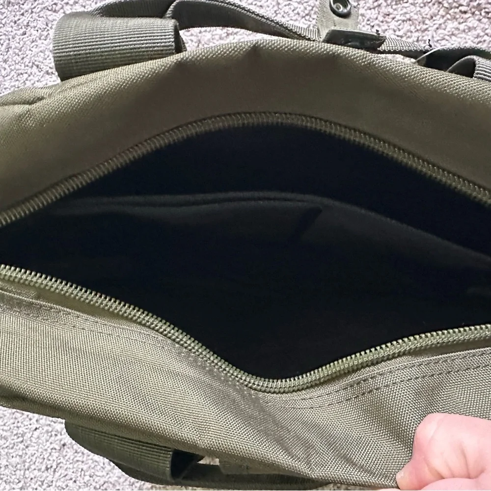 NWT LA Police Gear Tactical Bail Out Gear Bag Military Green Shoulder Strap New‎